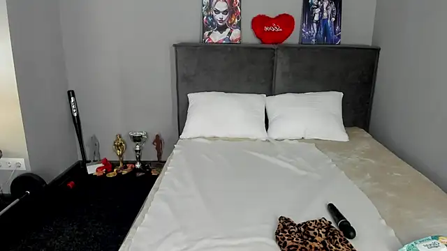 MuscleXXXBarbie online show from May 5, 2026, 9:01 am