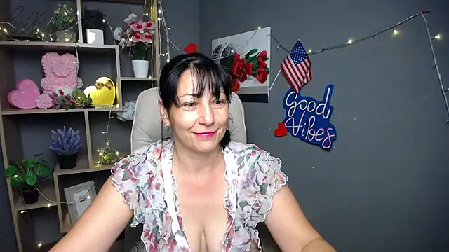 Snapshot of LiluGrants chatting on July 8, 2026, 6:30 pm LiluGrants online show from July 8, 2026, 6:30 pm