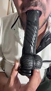 Hot budddy online show from June 27, 2026, 7:31 pm