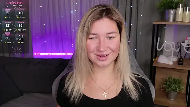 MilaBott online show from September 24, 2025, 8:15 pm