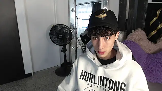 gojo satoru 18 online show from March 12, 2025, 11:54 am