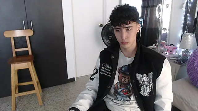 gojo satoru 18 online show from March 18, 2025, 11:55 am