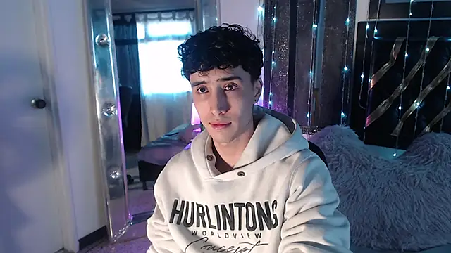 gojo satoru 18 online show from September 9, 2025, 12:36 pm