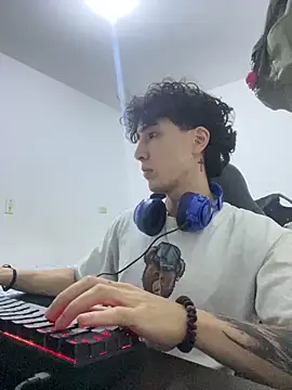 gojo satoru 18 online show from June 22, 2026, 3:01 am