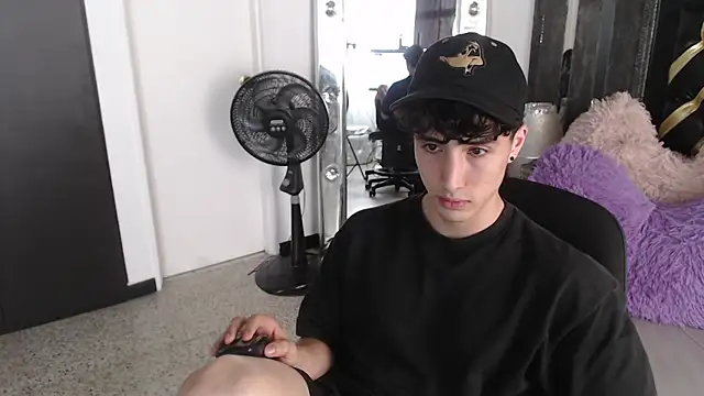 gojo satoru 18 online show from March 12, 2025, 2:56 pm