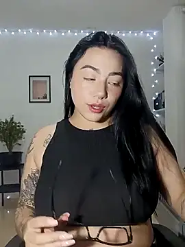 helena smith online show from March 14, 2025, 4:32 am