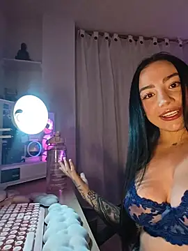 Snapshot of helena_smith chatting on April 6, 2026, 4:41 am helena smith online show from April 6, 2026, 4:41 am