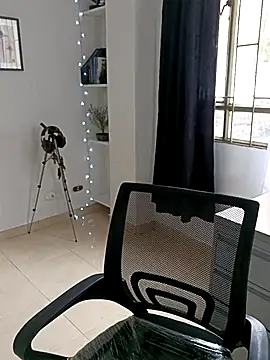 helena smith online show from March 13, 2025, 3:39 pm