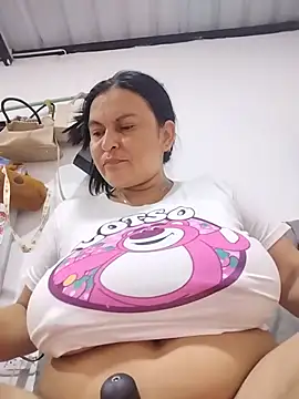 Snapshot of Horny-Mommy-Dirty chatting on August 1, 2026, 3:04 am Horny-Mommy-Dirty online show from August 1, 2026, 3:04 am