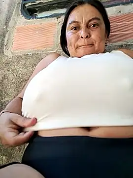 Snapshot of Horny-Mommy-Dirty chatting on June 12, 2026, 3:10 pm Horny-Mommy-Dirty online show from June 12, 2026, 3:10 pm