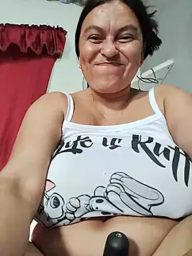 Snapshot of Horny-Mommy-Dirty chatting on May 17, 2026, 1:33 pm Horny-Mommy-Dirty online show from May 17, 2026, 1:33 pm