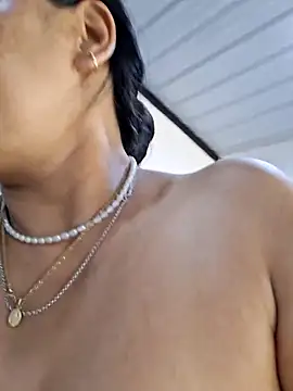 Horny-Mommy-Dirty online show from April 22, 2026, 1:18 pm