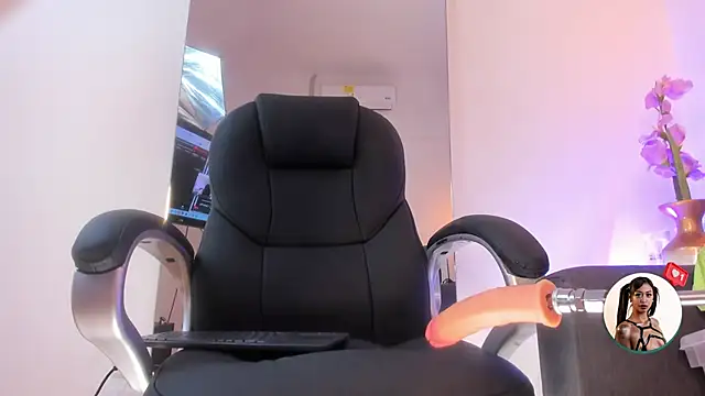 Juliett Adams  online show from October 18, 2025, 1:07 am