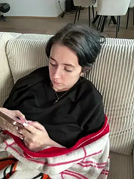 Lena Lang online show from March 1, 2026, 11:43 am