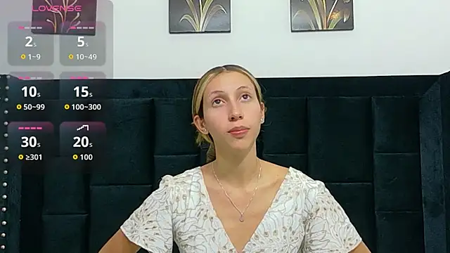 Beautifulskinny18 online show from June 12, 2026, 7:55 pm