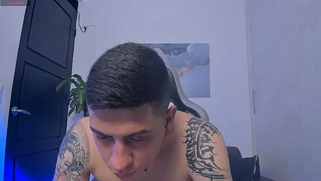 Yeiko Romero  online show from November 12, 2025, 11:41 pm