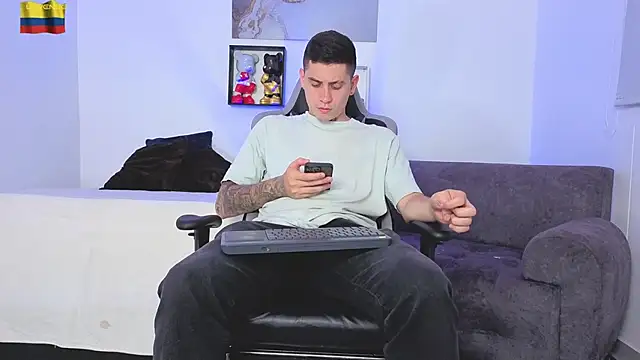 Yeiko Romero  online show from May 6, 2026, 11:31 pm