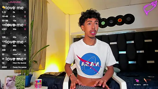 RyanRizzo online show from March 12, 2025, 1:36 am