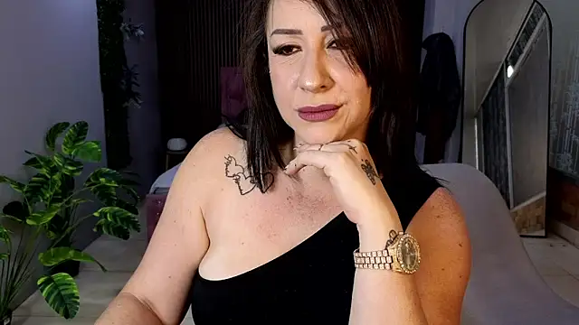 camil milfdream online show from June 15, 2026, 11:21 am