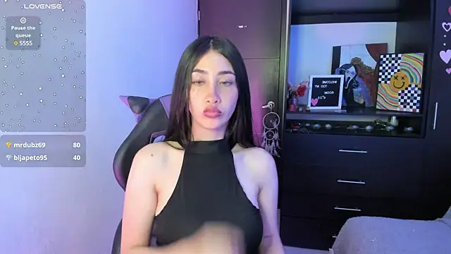 Emilytafur online show from January 11, 2025, 2:30 am