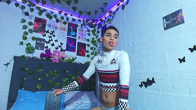 Snapshot of stevan1855 chatting on September 23, 2025, 4:30 am stevan1855 online show from September 23, 2025, 4:30 am