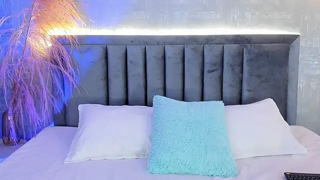 GaiaBaker online show from November 9, 2025, 3:38 pm