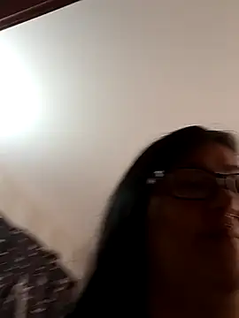 l1la Rav3n online show from March 5, 2025, 5:29 pm