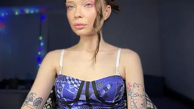 dollfromvenus online show from December 29, 2024, 3:56 pm