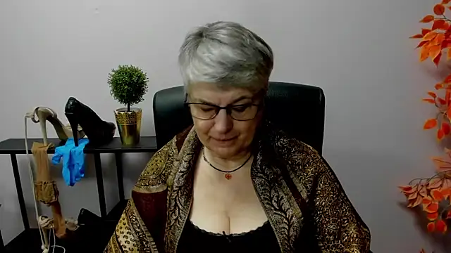 IrisDream online show from February 26, 2025, 7:23 am