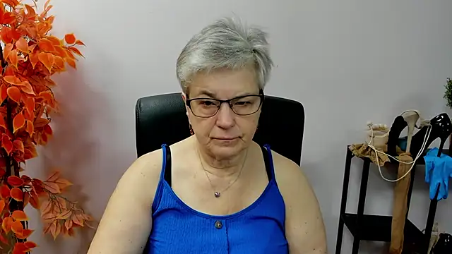 IrisDream online show from October 7, 2025, 6:14 am