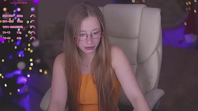 SilverrMoon online show from December 15, 2025, 7:52 pm