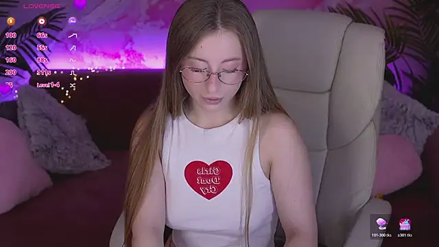 SilverrMoon online show from March 7, 2026, 7:15 am