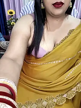 Cute-Raashii online show from December 17, 2025, 9:42 pm