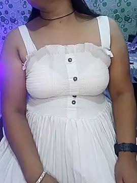 Cute-Raashii online show from September 15, 2025, 1:06 am