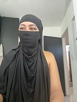 iiris  online show from October 9, 2025, 12:17 pm