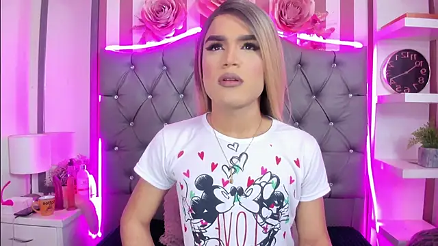 AllisonsweetZ online show from March 18, 2025, 1:23 pm