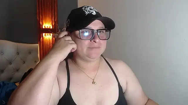 Snapshot of katty_femdom chatting on May 17, 2026, 12:16 pm katty femdom online show from May 17, 2026, 12:16 pm