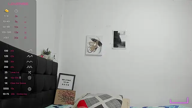 RoddyRich11 online show from October 22, 2025, 12:26 pm