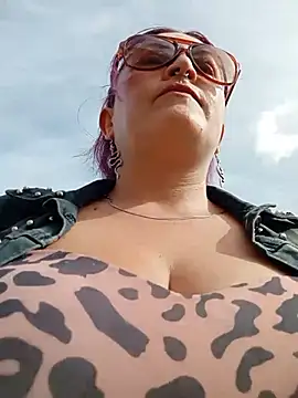 sophie banger online show from July 17, 2026, 8:17 pm