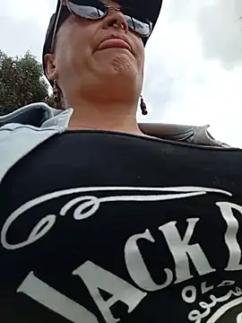 sophie banger online show from July 19, 2026, 7:21 pm