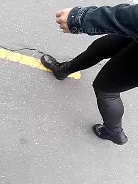 sophie banger online show from September 25, 2025, 4:35 pm