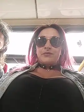 sophie banger online show from June 16, 2026, 6:52 pm