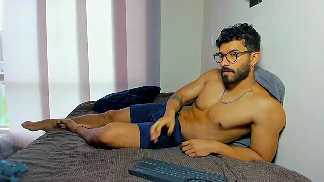 Snapshot of leondevereda chatting on November 6, 2025, 5:06 pm leondevereda online show from November 6, 2025, 5:06 pm