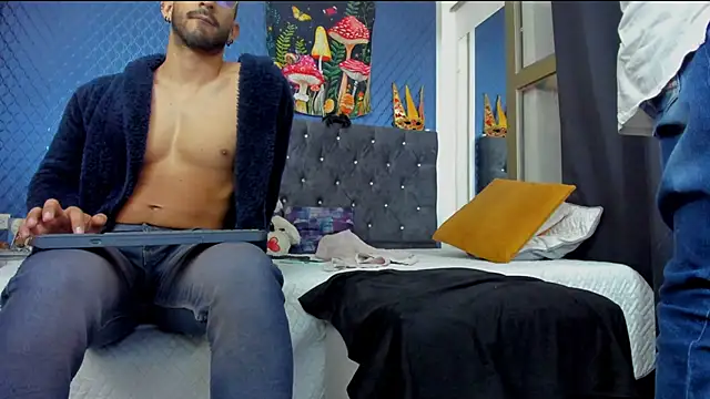 Snapshot of leondevereda chatting on March 15, 2025, 2:14 am leondevereda online show from March 15, 2025, 2:14 am