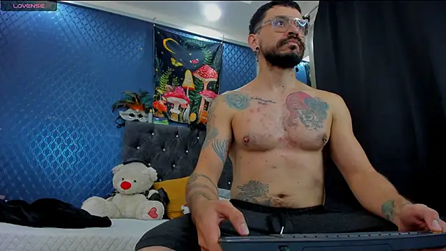 Snapshot of leondevereda chatting on March 14, 2025, 7:34 pm leondevereda online show from March 14, 2025, 7:34 pm