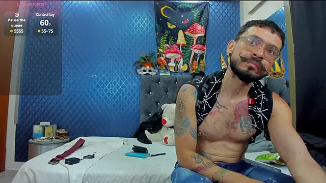 Snapshot of leondevereda chatting on March 21, 2025, 4:28 am leondevereda online show from March 21, 2025, 4:28 am