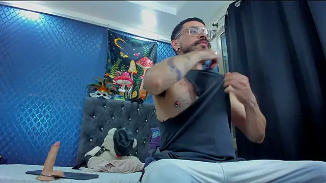 Snapshot of leondevereda chatting on March 11, 2025, 11:47 pm leondevereda online show from March 11, 2025, 11:47 pm