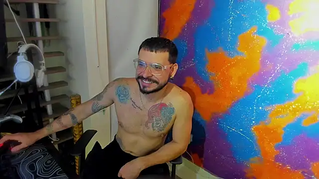 Snapshot of leondevereda chatting on September 20, 2025, 12:59 am leondevereda online show from September 20, 2025, 12:59 am