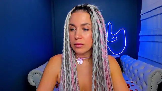 rock n roxy online show from November 28, 2025, 4:01 am