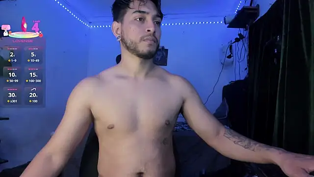 Snapshot of maxximus_100 chatting on April 7, 2026, 8:21 pm maxximus 100 online show from April 7, 2026, 8:21 pm